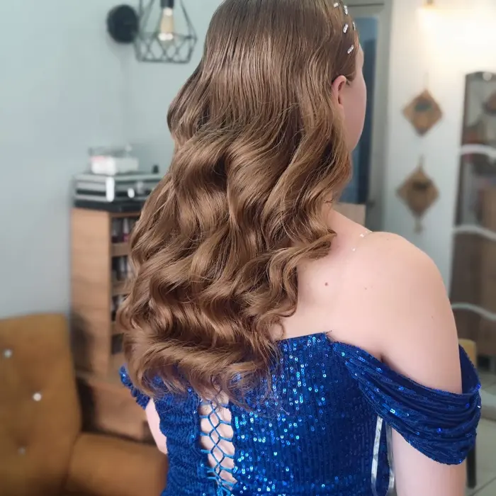 Gelin saçı topuz modeli, Ödemiş İnönü Mahallesi — Cansu Bayan Kuaförü (2)