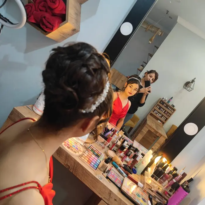 Gelin saçı topuz modeli, Ödemiş İnönü Mahallesi — Cansu Bayan Kuaförü (10)