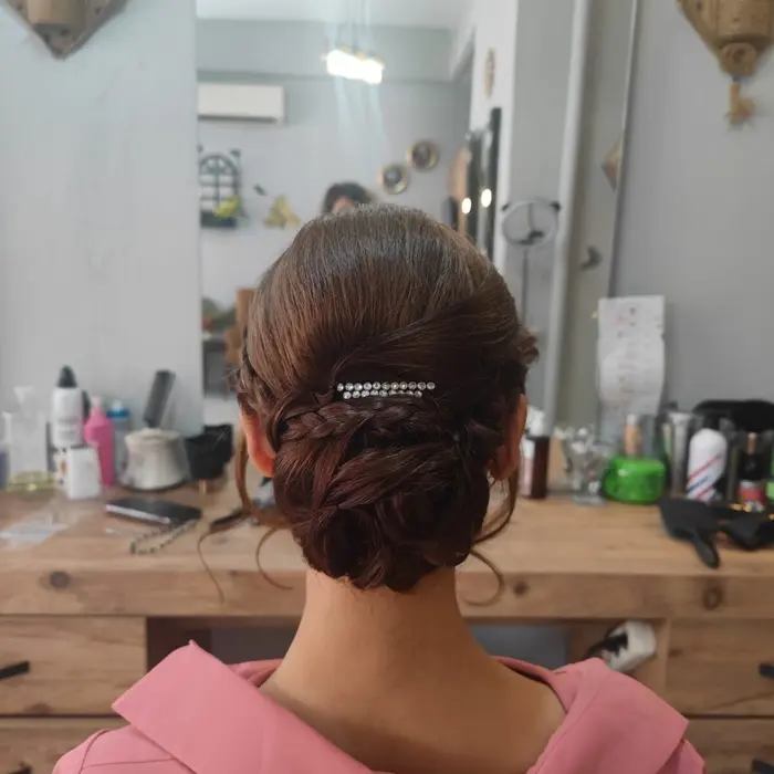 Gelin saçı topuz modeli, Ödemiş İnönü Mahallesi — Cansu Bayan Kuaförü (14)