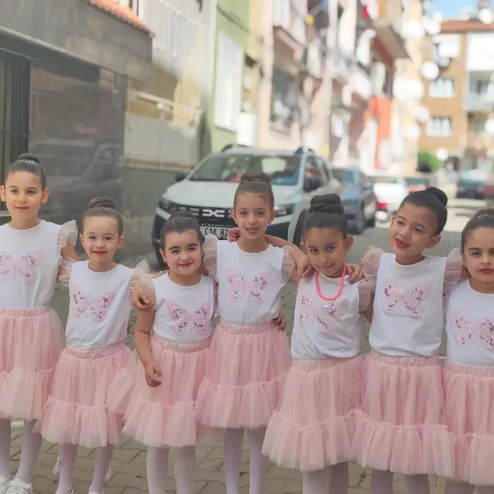 Kalıcı makyaj ve kaş tasarımı çalışması, Ödemiş — Cansu Bayan Kuaförü (37)